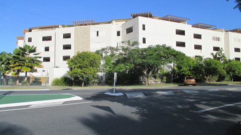 Edge Apartments Cairns - Darwin Tourism 32