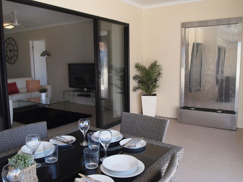 Edge Apartments Cairns - Darwin Tourism 8