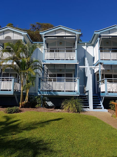 Moreton Island Villas And Apartments - Darwin Tourism 3