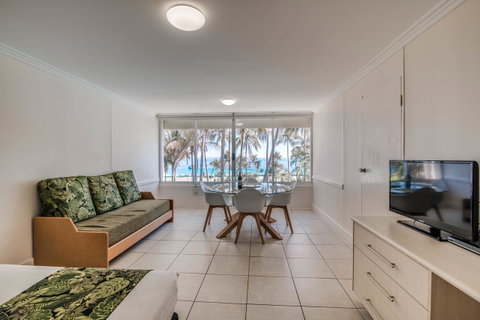 Tangalooma Island Resort - Darwin Tourism 17