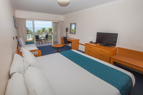 Tangalooma Island Resort - Darwin Tourism 19