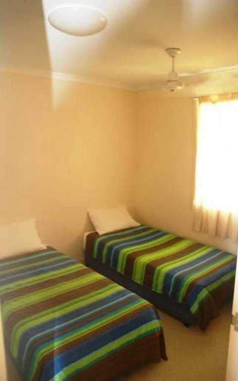 Beach Front Villa At Tangalooma - Darwin Tourism 13
