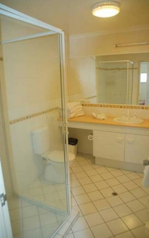 Beach Front Villa At Tangalooma - Darwin Tourism 14