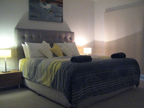 Beachfront Holiday Apartment To Rent For Short And Long Stays - Darwin Tourism 6