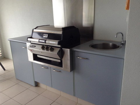 Beachfront Holiday Apartment To Rent For Short And Long Stays - Darwin Tourism 13