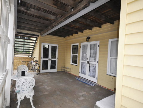 Retro Beach Flat - Darwin Tourism 2