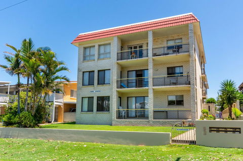 Enjoy The Sea Breezes From The Balcony - Boyd St, Woorim - Darwin Tourism 0