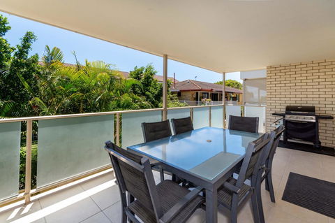 Enjoy The Sea Breezes From The Balcony - Boyd St, Woorim - Darwin Tourism 4