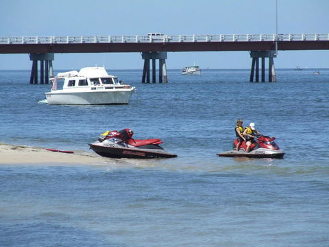 Lowset, Pet Friendly Cottage - Sunset Ave, Bongaree - Darwin Tourism 8