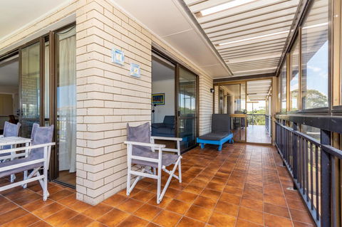 Spacious Unit Overlooking Moreton Bay - Boyd St, Woorim - Darwin Tourism 12