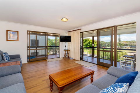 Spacious Unit Overlooking Moreton Bay - Boyd St, Woorim - Darwin Tourism 11