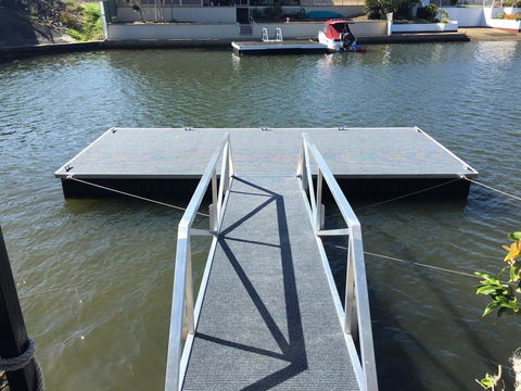 Ground Floor, Family Unit On The Canal With Free WIFI! - Darwin Tourism 2