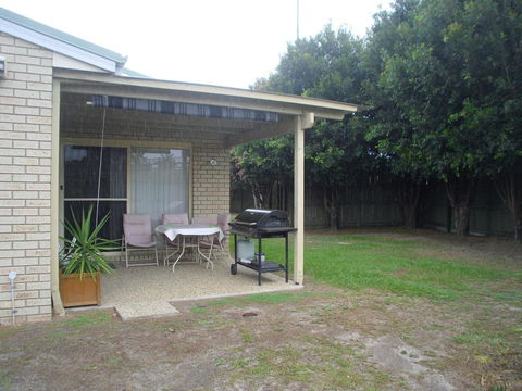 Ground Floor, Family Unit On The Canal With Free WIFI! - Darwin Tourism 4