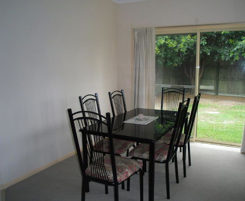 Ground Floor, Family Unit On The Canal With Free WIFI! - Darwin Tourism 13
