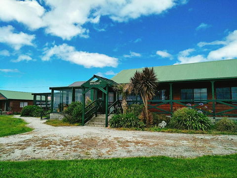Baudins Accommodation And Restaurant - Darwin Tourism 16