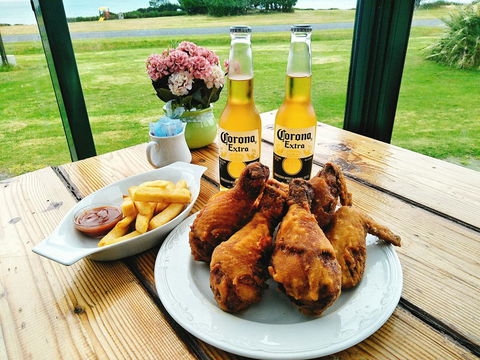 Baudins Accommodation And Restaurant - Darwin Tourism 4