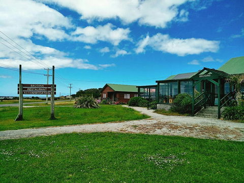 Baudins Accommodation And Restaurant - Darwin Tourism 22