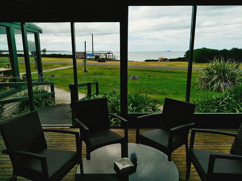 Baudins Accommodation And Restaurant - Darwin Tourism 24
