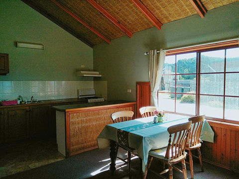 Baudins Accommodation And Restaurant - Darwin Tourism 11