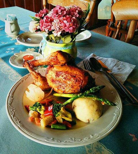 Baudins Accommodation And Restaurant - Darwin Tourism 40