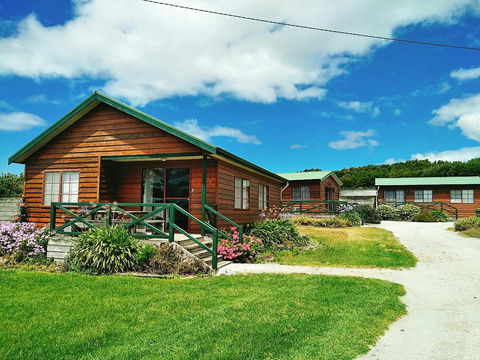 Baudins Accommodation And Restaurant - Darwin Tourism 0