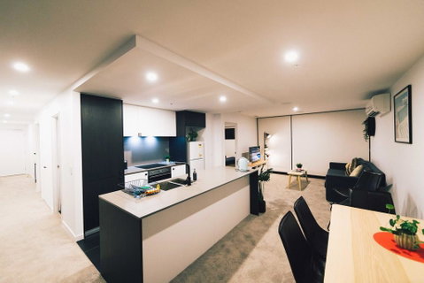 Mid Night Apartment Canberra City Onsite Parking - Darwin Tourism 1