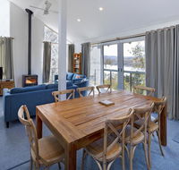 'Matilda' - Spacious  centrally located with great lake views - Darwin Tourism
