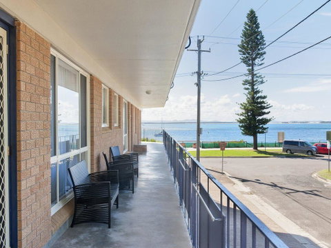 1 'Shoal Towers', 11 Shoal Bay Road - Fantastic Unit Across The Road From Beach - Darwin Tourism 3