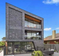 106 Modern Prestige 3-Storey New Establishment - Darwin Tourism