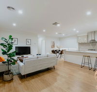 118 Refreshing 3BR Werribee Family House - Darwin Tourism