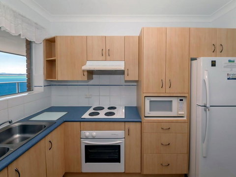 12 'Kiah', 53 Victoria Pde - Panoramic Water Views In The Heart Of Nelson Bay - Darwin Tourism 1