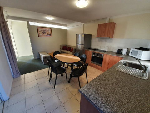 16 Lakeview Plaza - Darwin Tourism 2
