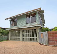18 Northbeach Place Mudjimba Beach - Pet Friendly Linen Included WIFI - Darwin Tourism