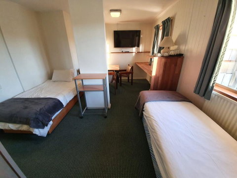 2 Lakeview Plaza - Darwin Tourism 2