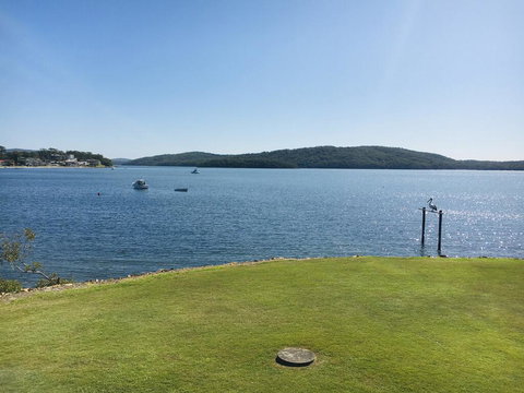 2 The Shores Soldiers Point - Waterfront - Uninterrupted Water Views INCLUDING ALL LINEN & TOWELS, Free Wi-Fi - Darwin Tourism 1