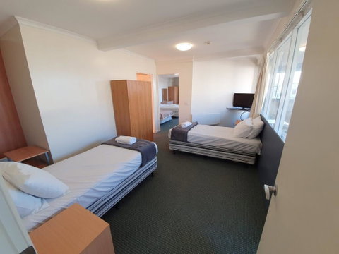 20 Lakeview Plaza - Darwin Tourism 3