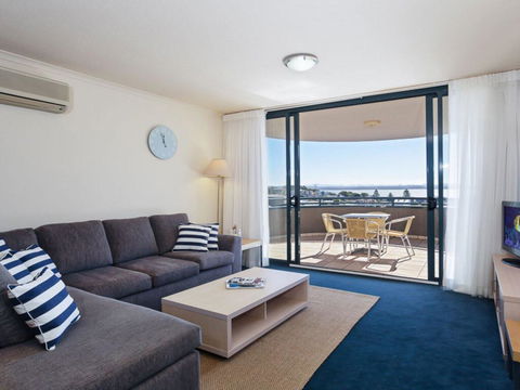 211 'The Landmark', 61B Dowling Street - Resort Style Holiday With Pool, Games Room & Restaurant - Darwin Tourism 3