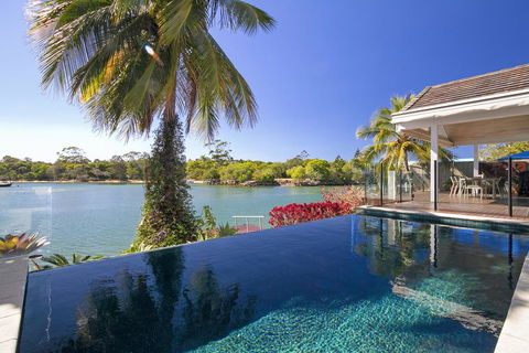 22 Noosa Parade - Darwin Tourism 0