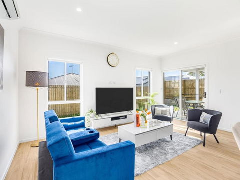 Brand New Comfy Home, 4Bedroom, Designer Furniture - Darwin Tourism 0