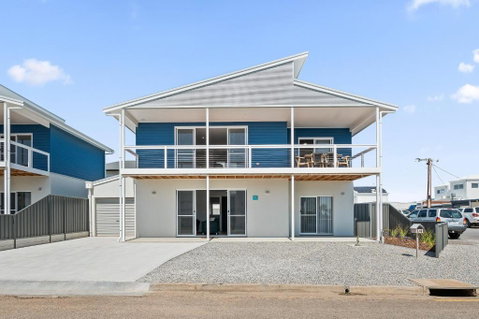 C-Views - Aldinga Beach - C21 SouthCoast Holidays - Darwin Tourism 1
