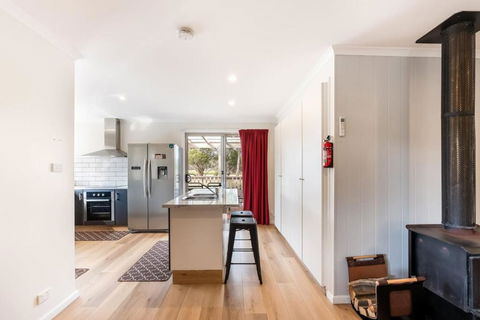 Coastal Retreat By The Beach - Darwin Tourism 2