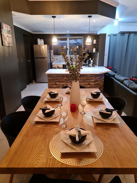 3 BEDROOM CITY ESCAPE - CHAMPAGNE STAYS Darwin - Darwin Tourism 2