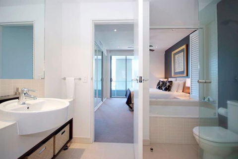 301 Harbour Lights - Darwin Tourism 1