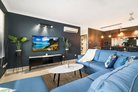 4 BEDROOM GARDENS ESCAPE - CHAMPAGNE STAYS Darwin - Darwin Tourism 0