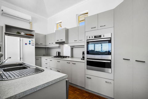 40 Pelican Street - Darwin Tourism 2