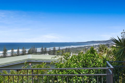41 Pelican Street, Peregian Beach, Noosa Shire - Darwin Tourism 2