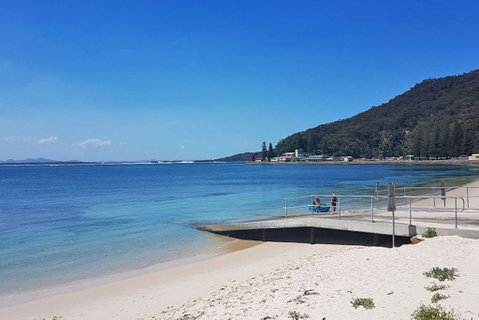5 'Ocean Breeze' Shoal Bay Avenue - Fabulous Location Opposite Shoal Bay Beach! - Darwin Tourism 1