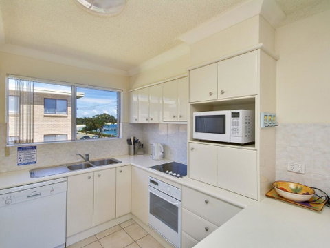 6 'SHOAL TOWERS', 11 SHOAL BAY RD - STUNNING WATER VIEWS & PERFECT LOCATION - Darwin Tourism 2