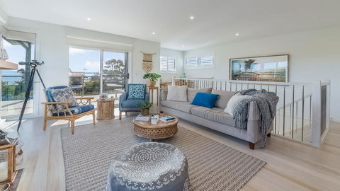 7 Graydens Road, Ventnor With Spectacular Views - Darwin Tourism 3