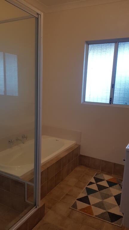 A Better Life Animal Sanctuary FarmStay - Private Two-Bedrooms, Lounge Room & Bathroom & Toilet, Shared Kitchen - Darwin Tourism 2